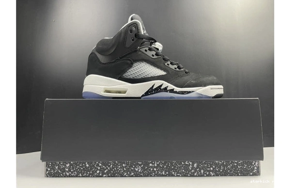 CT4838-011 Jordan CT4838-011 Air 5 “Oreo” 0722